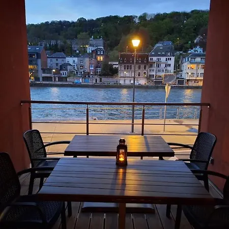 Avec Vue Sur Meuse アパート