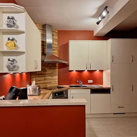 Avec Vue Sur Meuse * ディナン