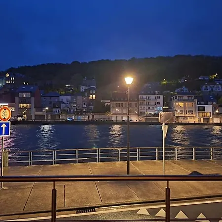 Avec Vue Sur Meuse アパート ディナン